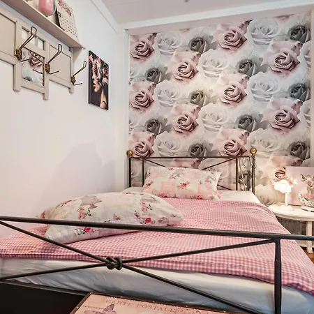 Kleine Oase Stuhr Im Container E G Apartment